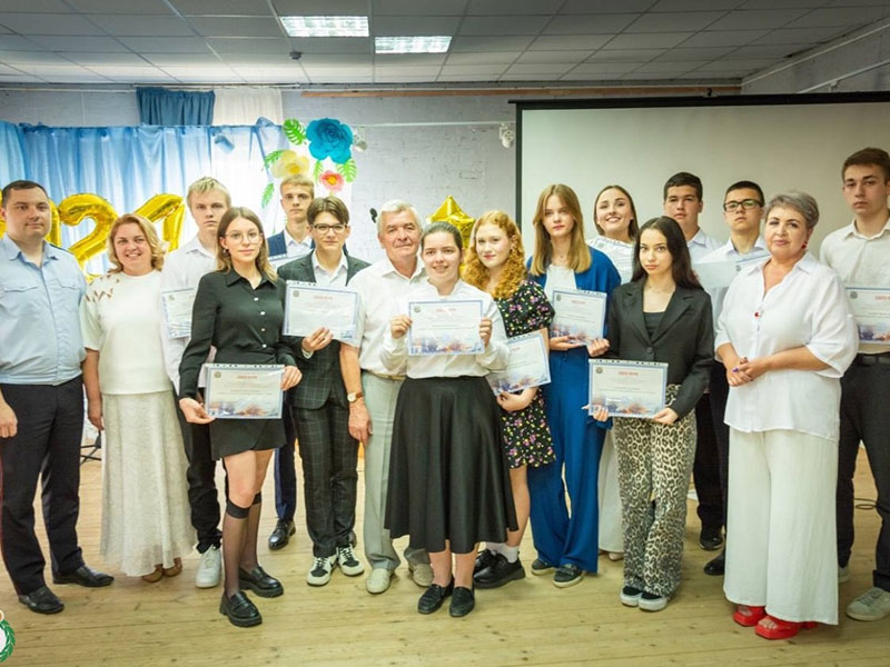 Талантливым детям Боровского района вручили гранты имени выдающихся земляков.