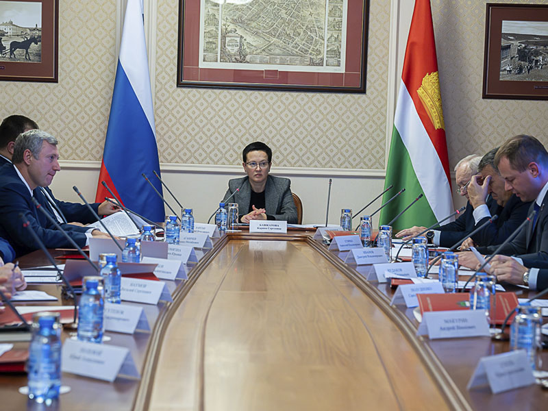 В Калуге обсудили вопросы профилактики коррупционных правонарушений в социальной сфере и в региональных органах власти.