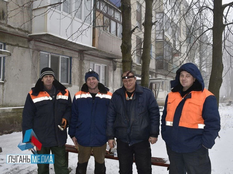 Калужские коммунальщики продолжают аварийно-восстановительные работы в Луганской Народной Республике. Калужские коммунальщики продолжают аварийно-восстановительные работы в Луганской Народной Республике.