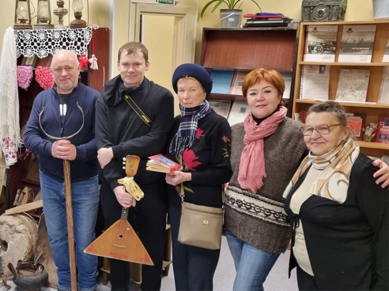 Деревню Серединское посетили члены Щербатовского Нарского исторического общества и Наро-Фоминского исторического клуба «Краевед».
