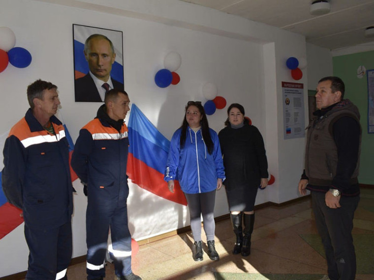 Специалисты водоканала помогли подготовить школу Золотого к зиме. Специалисты водоканала помогли подготовить школу Золотого к зиме.