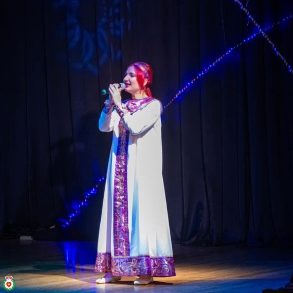 Дебютный творческий вечер поэтессы Галины Ивановой прошел в Районном Доме культуры.
